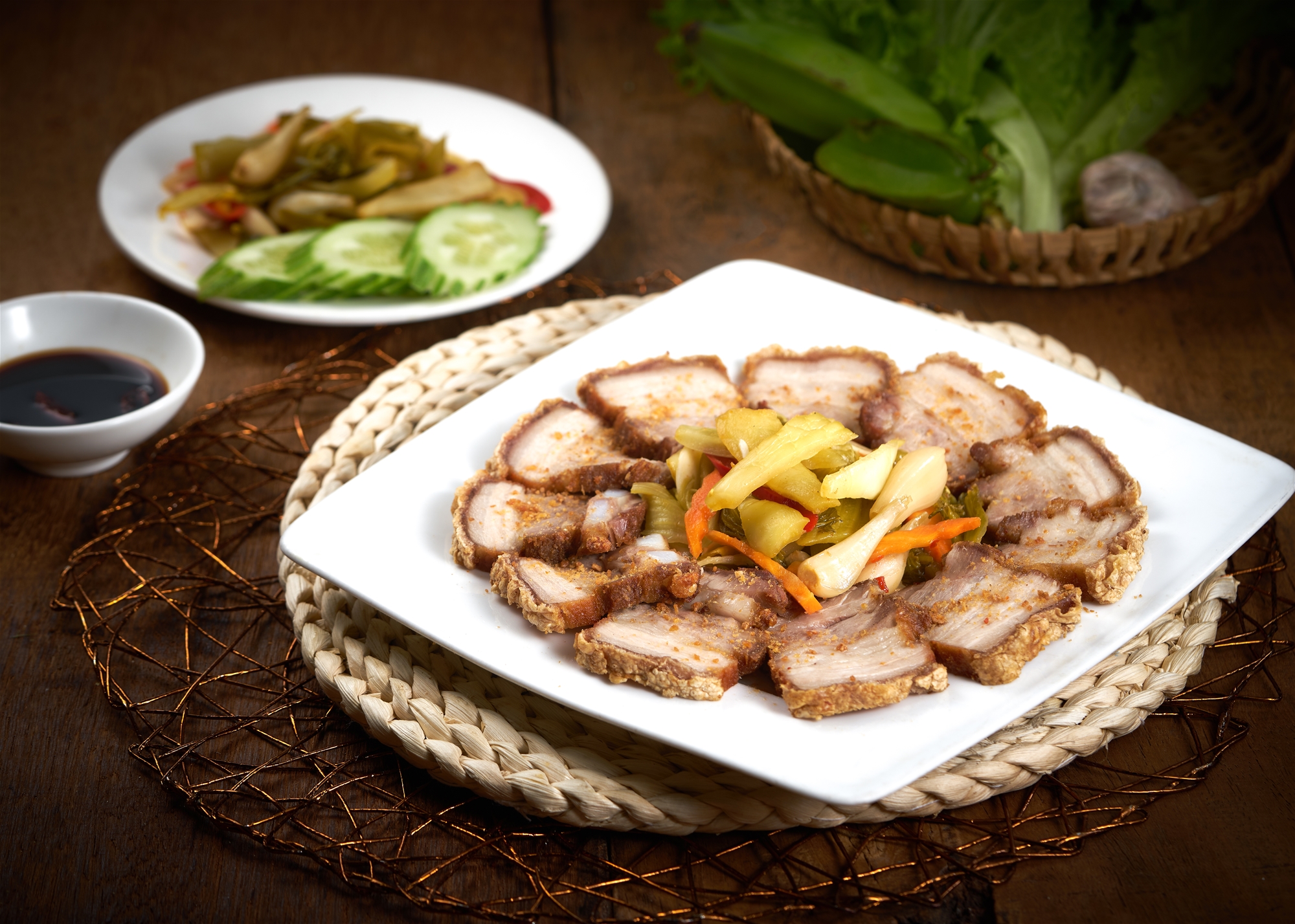 Ba rọi giòn da cháy cạnh
